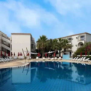 Апарт-отель Amore Hotel Apartments ***