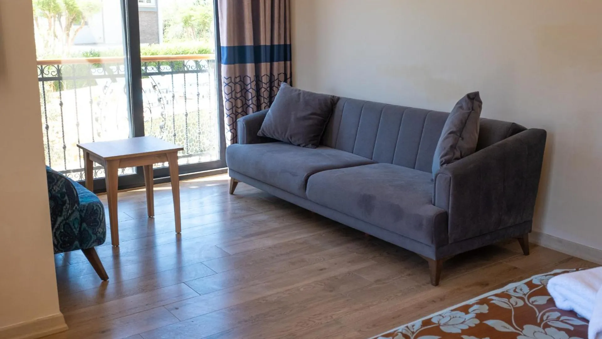 Perdikia Hill Hotel And Villas Ολουντενίζ 4*,