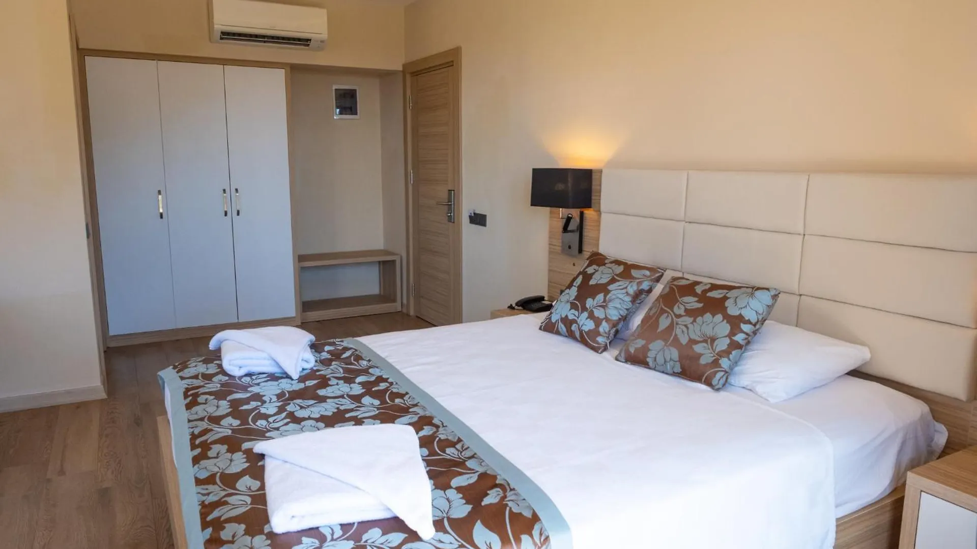 Perdikia Hill Hotel And Villas Ολουντενίζ